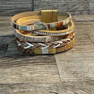 Multilayer Leather Magnetic Bracelet with Rhinestones